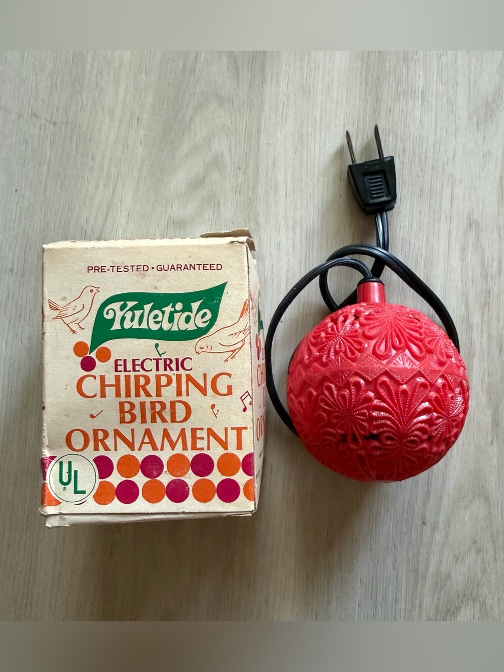 Vintage Yuletide Christmas Chirping Bird Ball Ornament Electronic Works